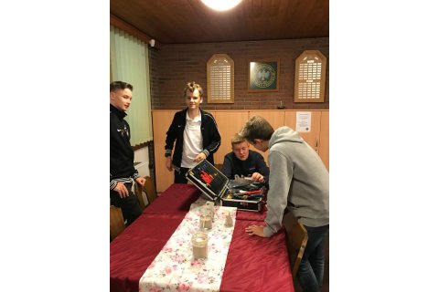 Vorbereitung Kramermarktsumzug Jugend